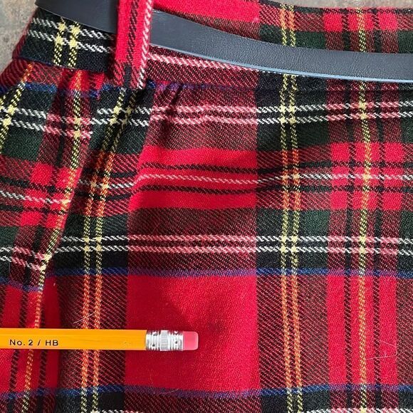 Vintage Tartan Plaid Wool Pencil Skirt with Ruffle detail Sz 8 with belt - Picture 11 of 11